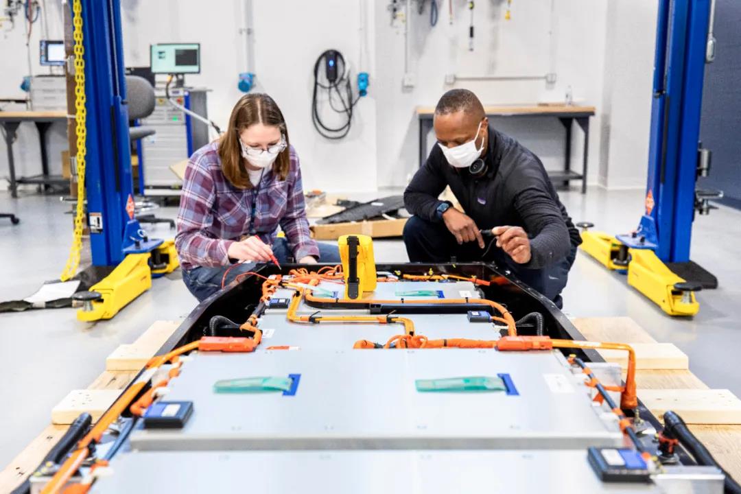 福特汽车成立全球电池创新中心Ford Ion Park，加速动力电池研发
