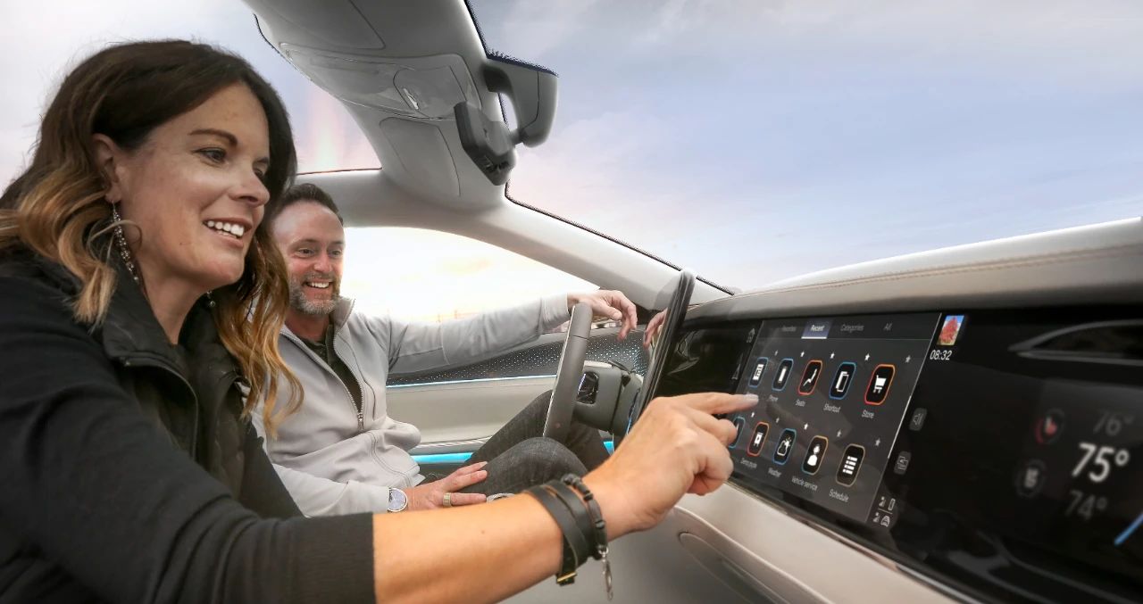 Stellantis集团与富士康成立Mobile Drive合资公司，开发突破性数字座舱及个性化车联网服务