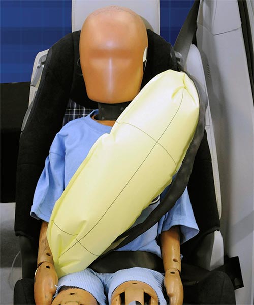 Ford-Motor-Company-inflatable-safety-belt